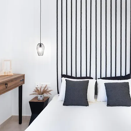 Lemonia Comfort Studio Triple Apartament *